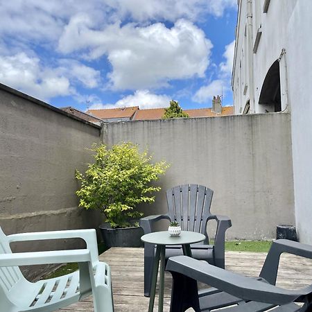 L'Aristide Apartment Calais Bagian luar foto